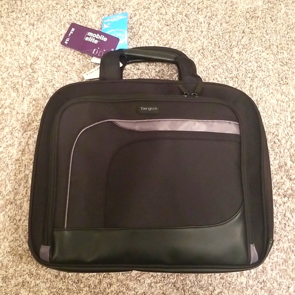 Targus 15.6" Mobile Elite laptop bag. With tags